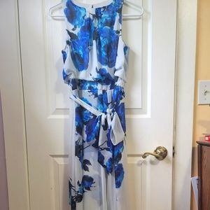 Full-length floral dress - size 6